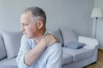 A man suffering a long screen-time issues